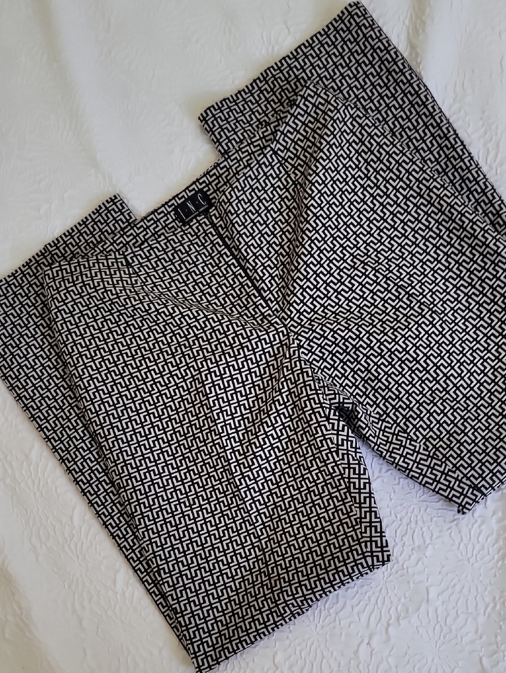 Inc International Concepts Silk Mid Rise Flare Leg Black & White Pants, Sz 6